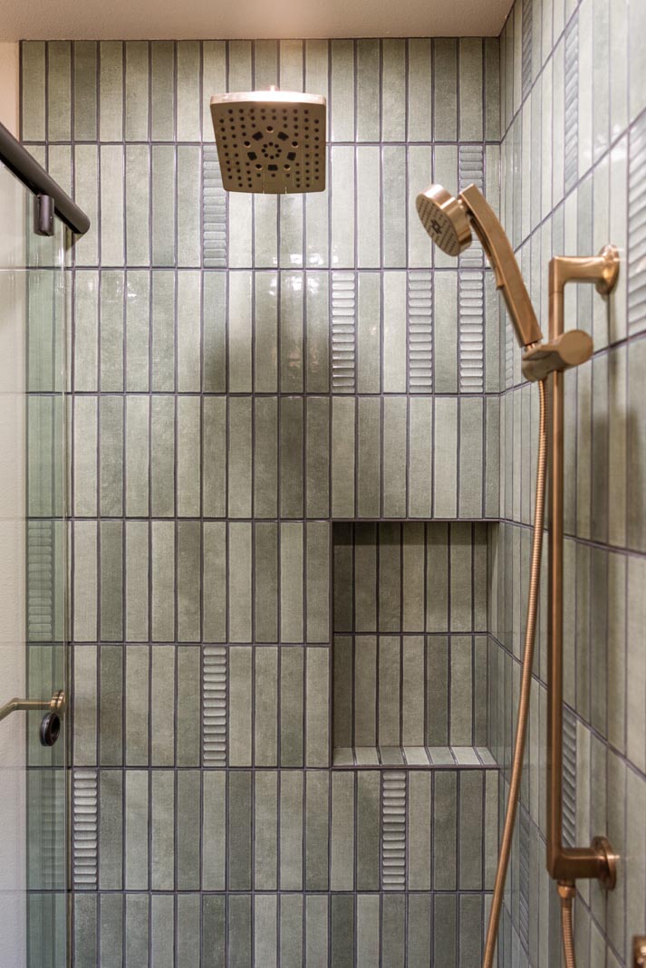 Primary-Bath-24-IMG_2302